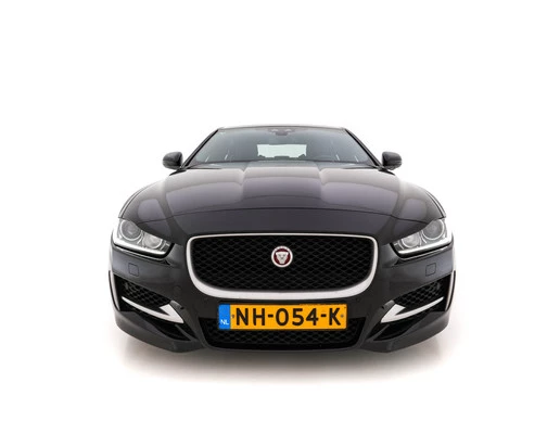 Jaguar XE - Afbeelding 2 van 30