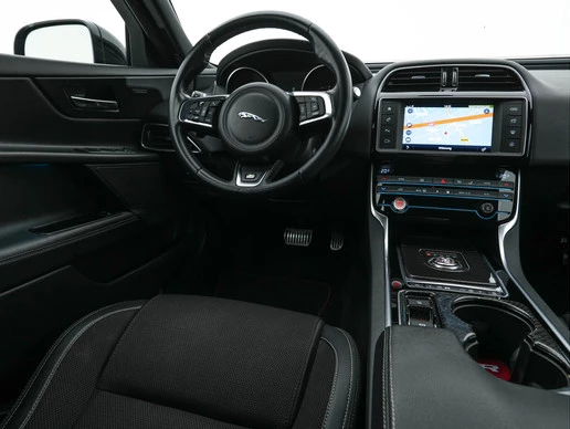 Jaguar XE - Afbeelding 7 van 30