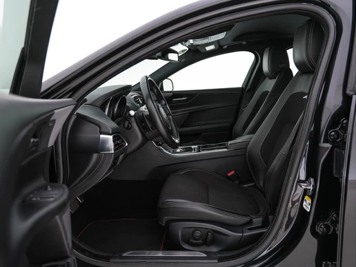 Jaguar XE - Afbeelding 8 van 30