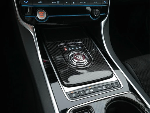 Jaguar XE - Afbeelding 13 van 30