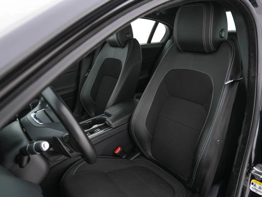 Jaguar XE - Afbeelding 22 van 30