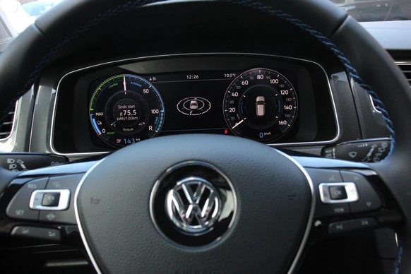 Volkswagen e-Golf - Afbeelding 11 van 26