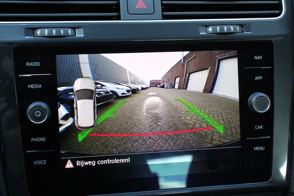 Volkswagen e-Golf - Afbeelding 17 van 26