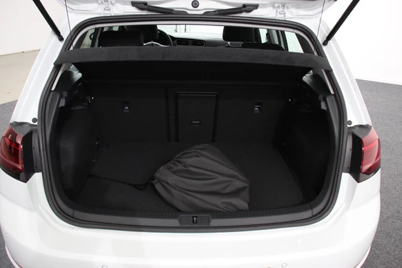 Volkswagen e-Golf - Afbeelding 22 van 26
