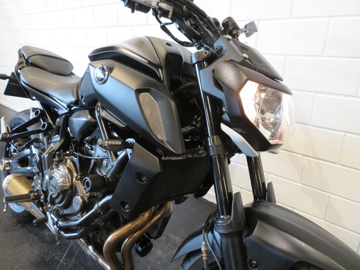 Yamaha MT 07 - Afbeelding 9 van 13