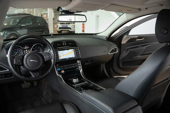 Jaguar XE - Afbeelding 19 van 30