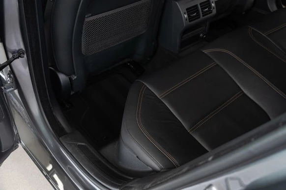Jaguar XE - Afbeelding 21 van 30