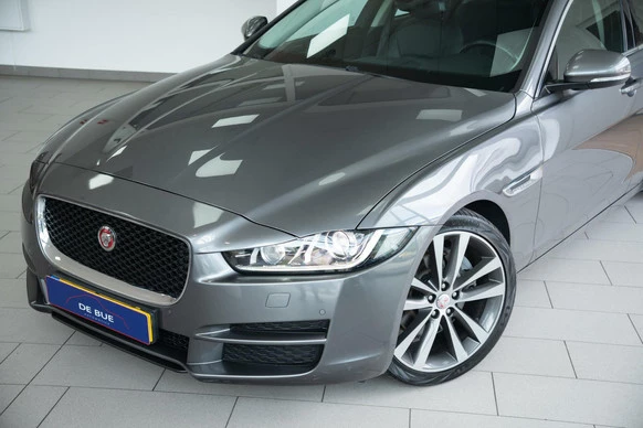 Jaguar XE - Afbeelding 23 van 30