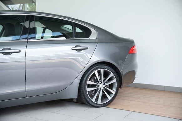 Jaguar XE - Afbeelding 24 van 30