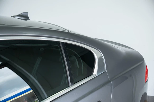 Jaguar XE - Afbeelding 25 van 30