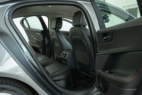 Jaguar XE - Afbeelding 29 van 30