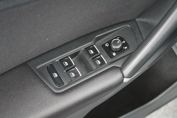 Volkswagen Tiguan - Afbeelding 15 van 30