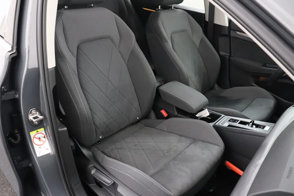 Volkswagen Golf - Afbeelding 16 van 30