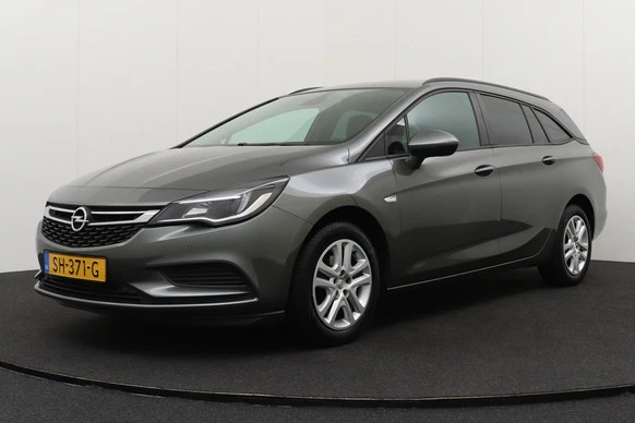 Opel Astra - Afbeelding 1 van 30