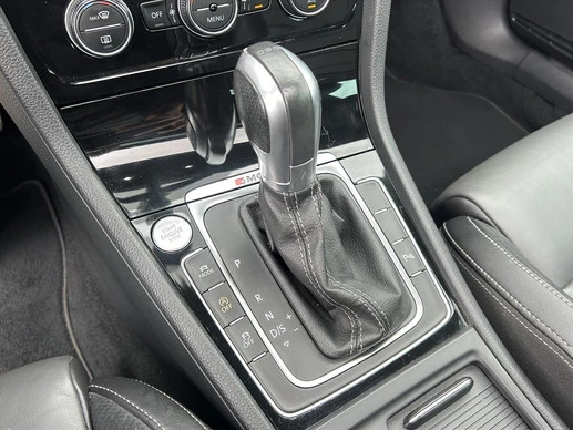 Volkswagen Golf - Afbeelding 21 van 24
