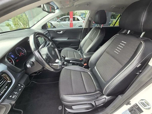 Kia Rio - Afbeelding 12 van 30