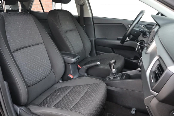 Kia Rio - Afbeelding 10 van 27