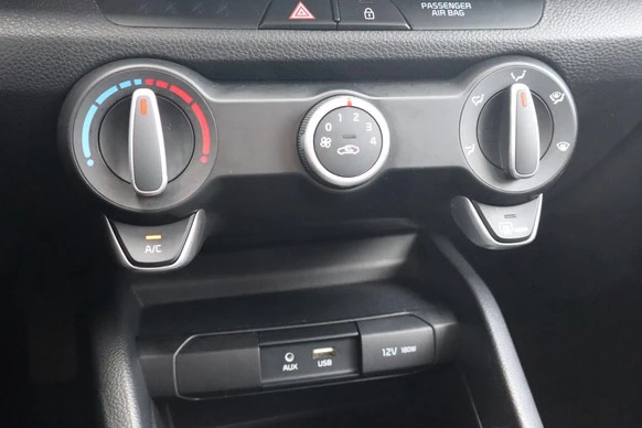 Kia Rio - Afbeelding 24 van 27