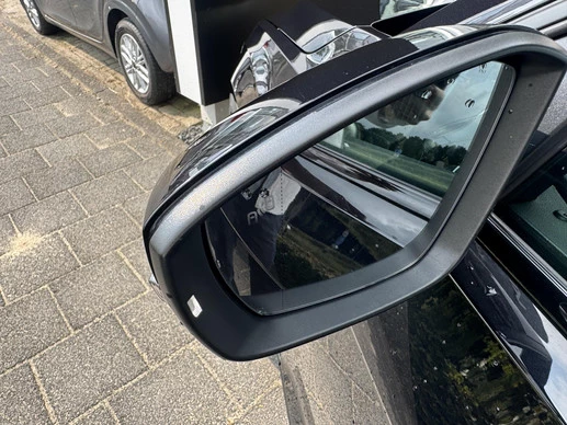 Volkswagen T-Roc - Afbeelding 10 van 24