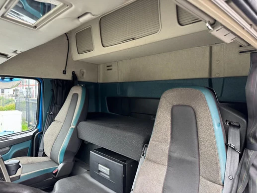 Volvo FM 370 - Afbeelding 8 van 15