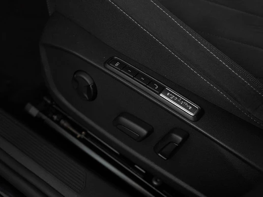 Volkswagen Golf - Afbeelding 22 van 30