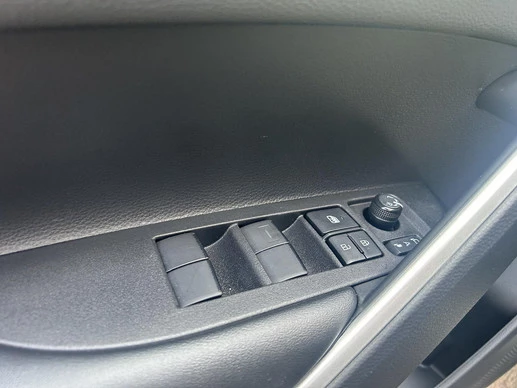 Toyota Corolla Cross - Afbeelding 13 van 30