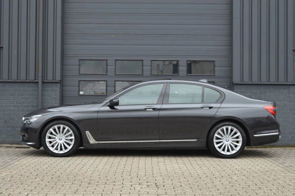 BMW 7 Serie - Afbeelding 3 van 30