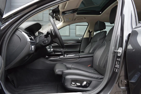 BMW 7 Serie - Afbeelding 8 van 30