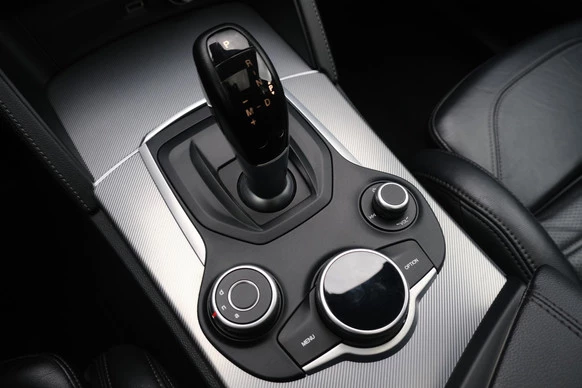 Alfa Romeo Stelvio - Afbeelding 23 van 30