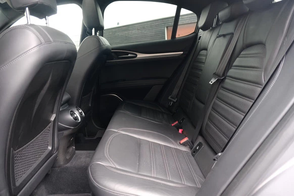 Alfa Romeo Stelvio - Afbeelding 28 van 30
