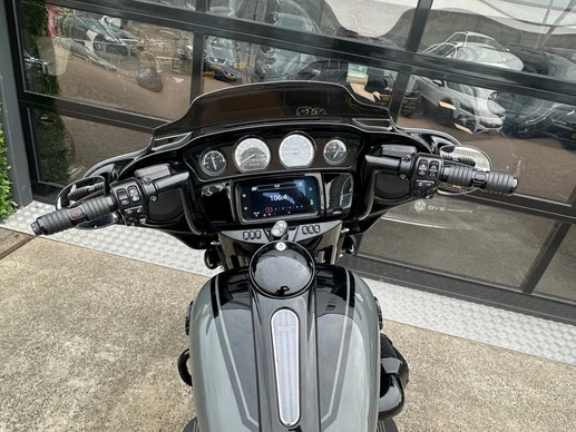 Harley-Davidson Street Glide - Afbeelding 2 van 30