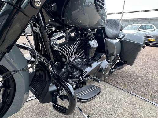 Harley-Davidson Street Glide - Afbeelding 17 van 30