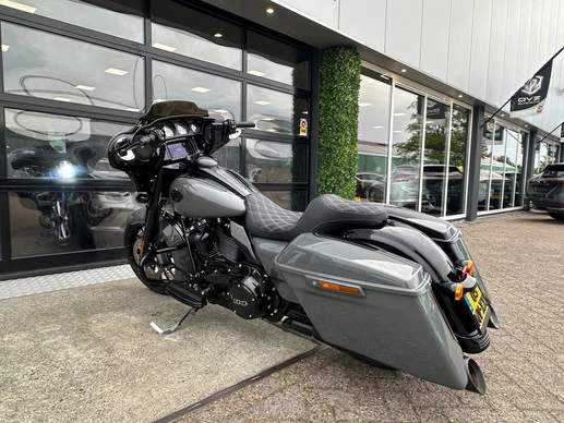 Harley-Davidson Street Glide - Afbeelding 20 van 30