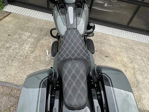 Harley-Davidson Street Glide - Afbeelding 23 van 30