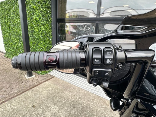 Harley-Davidson Street Glide - Afbeelding 28 van 30