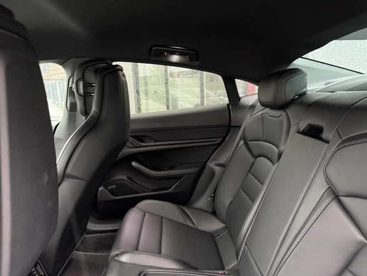 Porsche Taycan - Afbeelding 11 van 19