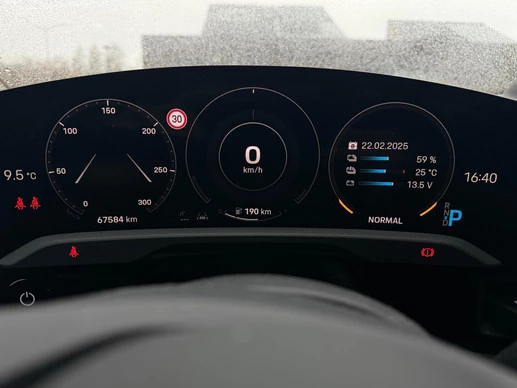 Porsche Taycan - Afbeelding 12 van 19