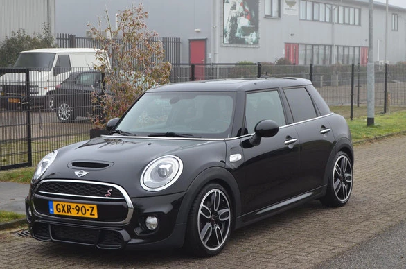 MINI Cooper S - Afbeelding 1 van 30