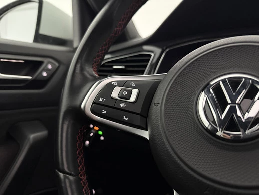 Volkswagen T-Roc - Afbeelding 26 van 30
