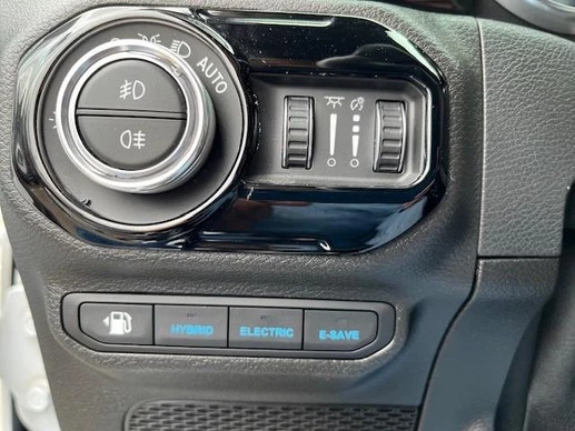 Jeep Wrangler - Afbeelding 14 van 19