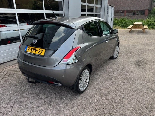 Lancia Ypsilon - Afbeelding 5 van 8