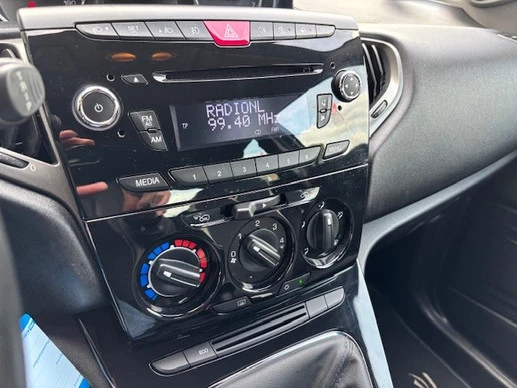 Lancia Ypsilon - Afbeelding 8 van 8
