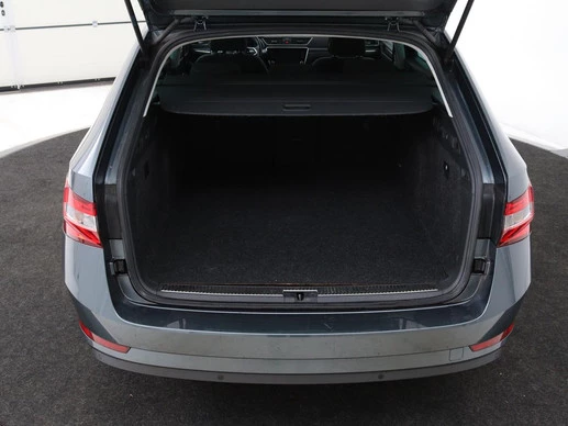 Škoda Superb - Afbeelding 13 van 30