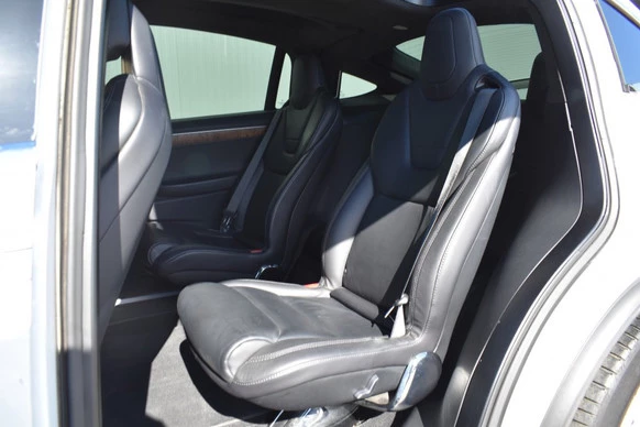 Tesla Model X - Afbeelding 15 van 30