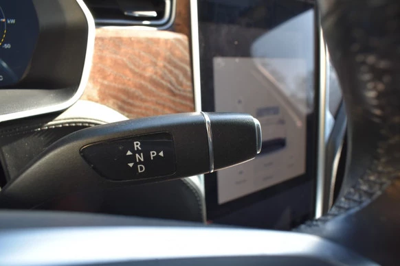 Tesla Model X - Afbeelding 23 van 30