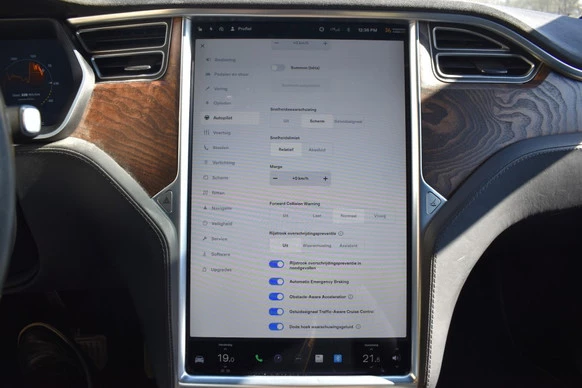 Tesla Model X - Afbeelding 26 van 30