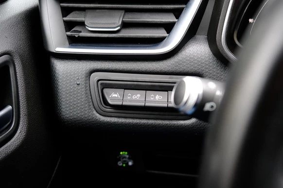 Renault Clio - Afbeelding 28 van 30