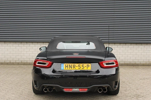 Abarth 124 Spider - Afbeelding 8 van 30
