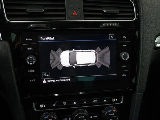 Volkswagen Golf - Afbeelding 18 van 30