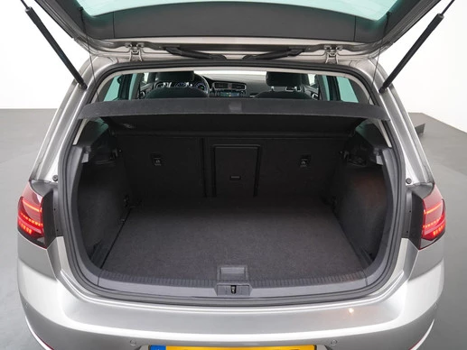 Volkswagen Golf - Afbeelding 25 van 30